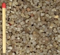 Crystal quartz gravel grain 2-3 mm
